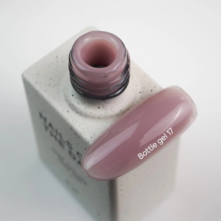 img_9720-768x768 NAILSOFTHEDAY Bottle Gel 17 – itin atsparus savaime išsilyginantis gelis, 10 ml.