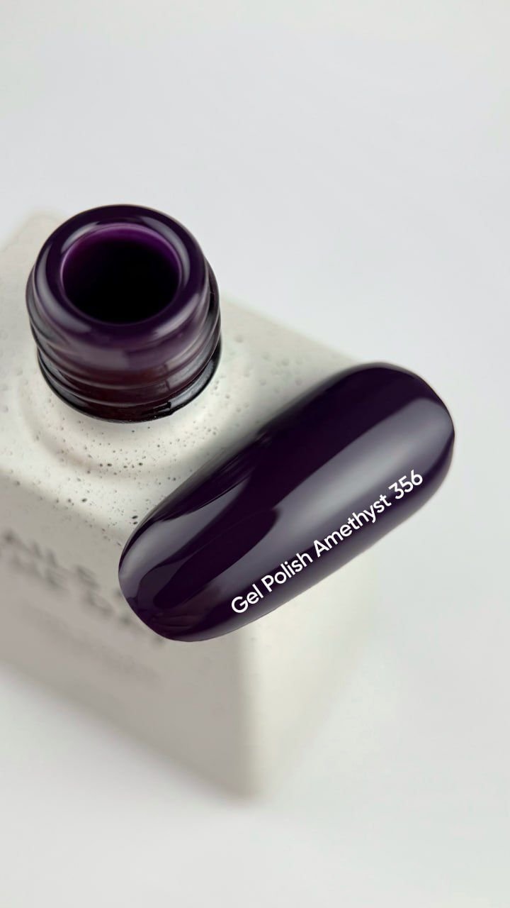 Amethyst 356 NAILSOFTHEDAY Autum 2025 Let’s special Amethyst 10ml.