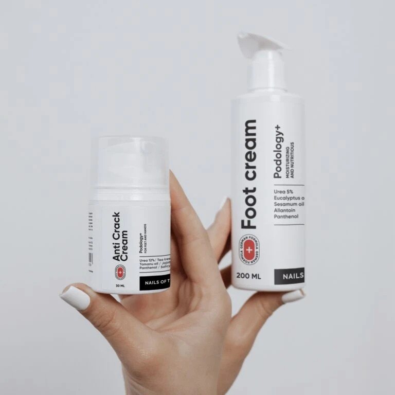 Nailsoftheday Podology+ drėkinamasis ir maitinamasis pėdų kremas su šlapalu, 200 ml