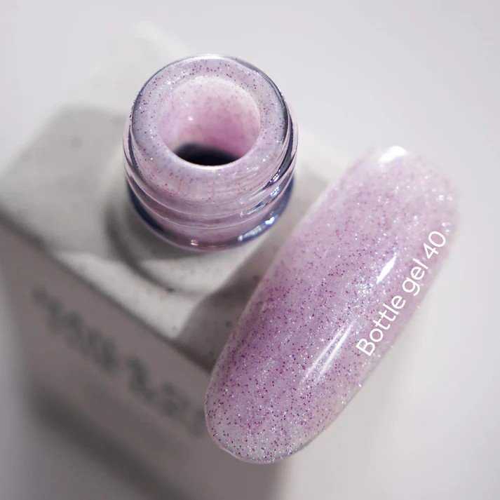 NAILSOFTHEDAY Bottle Gel 40 – alyvinis, atspindintis itin stiprus nagų stiprinimo gelis, 10 ml.