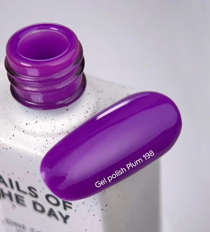 NAILSOFTHEDAY Summer let‘s special Plum-198 — slyvų violetinis gelinis lakas, kuris visiškai padengia vienu sluoksniu, 10 ml