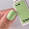 NAILSOFTHEDAY 2026 m. gegužės mėnesio spalva „Young“ – alyvuogių spalvos, dengianti vienu sluoksniu, 10 ml