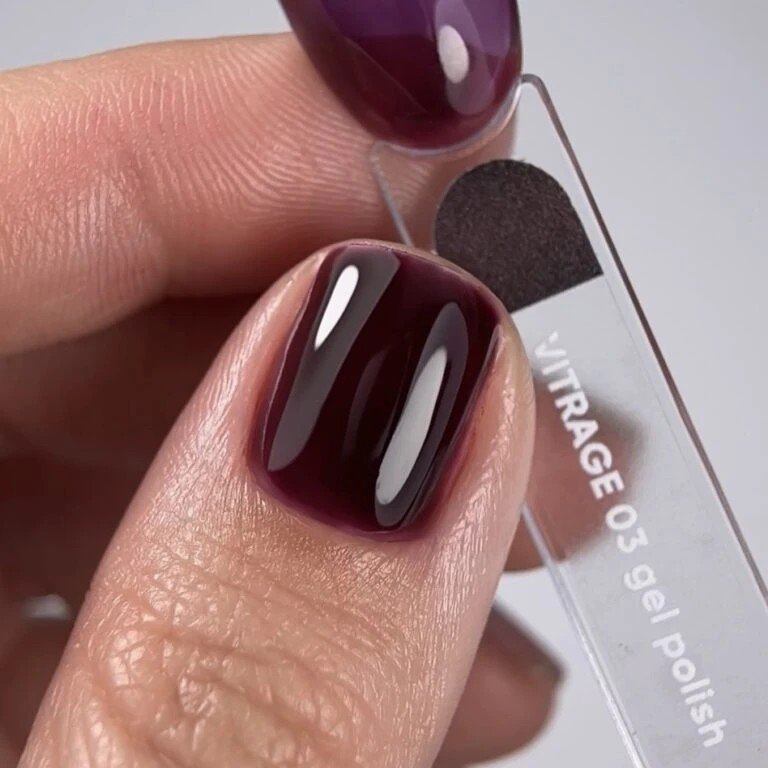 NAILSOFTHEDAY gelinis lakas Vitrage 03 — vyno spalvos vitražinis gelinis lakas, 10 ml