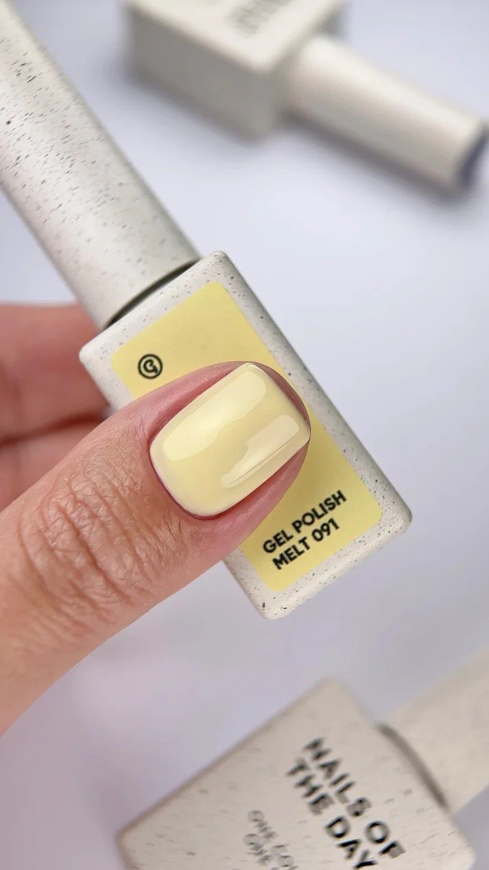 IMG-7711 NAILSOFTHEDAY Gel polish „Bloom drop Melt 091“- Subtilus geltonas atspalvis, visiškai padengiantis vienu sluoksniu, 10 ml.
