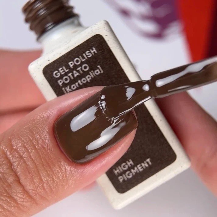 NAILSOFTHEDAY Borsch collection „Potato“ 044 – rudas gelinis lakas dengiantis vienu sluoksniu, 10 ml