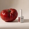 NAILSOFTHEDAY Borsch collection gel polish „Tomato“ 130 – pomidorų raudonumo gelinis lakas, dengiantis vienu sluoksniu, 10 ml.