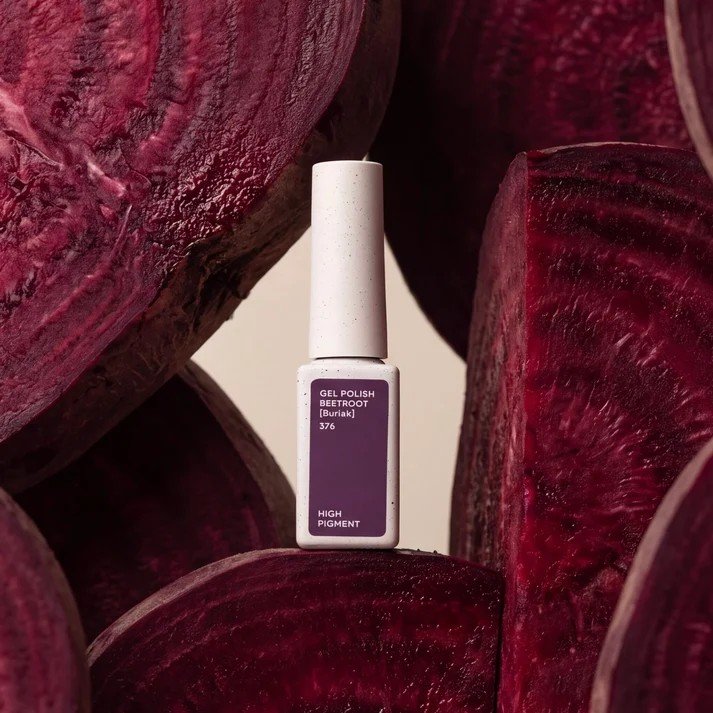 NAILSOFTHEDAY Borsch collection „Beetroot 376“ – burokėlių violetinis gelinis lakas, dengiantis vienu sluoksniu, 10 ml